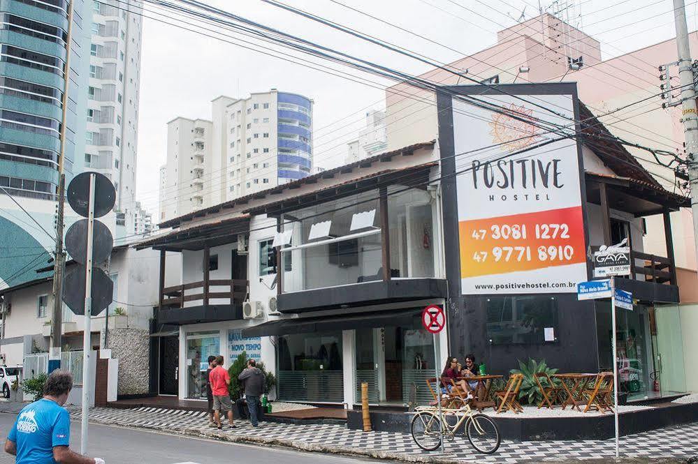 Positive Hostel Balneário Camboriú Extérieur photo
